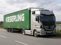 Ein neuer Actros MpIII noch als  Erlknig  zu Erprobungsfahrten. (Krefeld Linn, 08.07.2008)