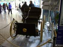 Frontansicht eines Ford Quadricycle von 1896. Alt-Ford Treffen Essen am 12.05.2013.