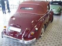 Heckansicht eines Ford G93 A de Luxe Cabriolet mit Deutsch Karosserie von 1952. Alt-Ford-Treffen am 12.05.2013 in Essen.