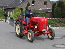 Porsche Diesel Junior tuckert durch Aldekerk, 13.5.12