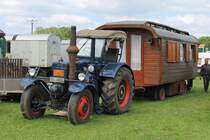 Ein wunderschnes Gespann: Lanz Bulldog mit Wohnanhnger, Treckertreff Aldekerk, 13.5.12