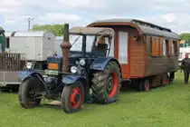 Ein wundersch�nes Gespann: Lanz Bulldog mit Wohnanh�nger, Treckertreff Aldekerk, 13.5.12