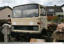 Old and Rusty: In Rdental vergammelt dieser alte Mercedes Benz LP 608 vor sich hin. Er gehrte mal zum  Roten Kreuz Kreisverband Coburg - Bereitschaft Grub am Forst . Aufgenommen am 9. Mai 2013.
