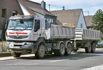 Renault Kipper mit Kipph�nger bei Euskirchen - 25.04.2013