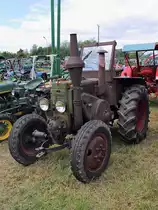 Le Percheron, ein Lizenz-Nachbau des Lanz Bulldog 7506 von SNCAC.
Percheron ist eine schwere Zugpferd-Rasse.

Treckertreff Aldekerk, 13.5.12   
