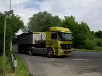 Mercedes Benz Actros Kipper Sattelzug am 27.05.13 in Maintal 