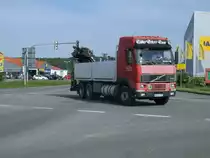 Dieser Volvo FH12 verlie�,am 27.Mai 2013,Bergen/R�gen.