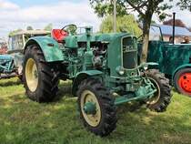 MAN Ackerdiesel, Typ 4S1, Baujahr 1957.
Motor 3473 ccm, 50 PS.

Treckertreff Aldekerk, 13.5.12 