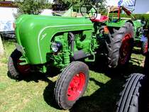 ALLGAIER A133; 2467ccm; Baujahr 1956 hat bei der Oldtimerveranstaltung in Mnsteuer noch eine Parklcke ergattert; 120812