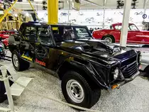 Lamborghini LM002 im Auto und Technik Museum Sinsheim, am 17.11.2012.