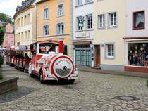Saartal-Bahn tingelt durch Saarburg;120826