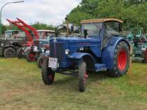 Hanomag R 545 macht sich auf dem Heimweg.
Baujahr 1960, 5700 ccm, 60 PS

Treckertreff Aldekerk, 13.5.12 

