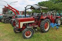 International Harvester 323

Treckertreff Aldekerk, 13.5.12 
