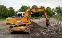 Liebherr 902 Litronic auf einer Baustelle in Zeulenroda. Foto 30.05.13