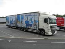 DAF 105460 Hngerzug auf Rastplat bei Halle am 25.05.2013.