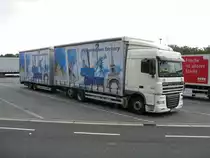 DAF 105460 H�ngerzug auf Rastplat bei Halle am 25.05.2013.