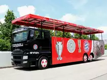 MAN im Einsatz f�r Triple-Sieger FC-Bayern; 130607