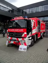 Mercedes Benz Axor R�stwagen Schiene am 15.06.13 in Frankfurt beim Tag der Offenen T�r 
