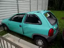 Ein Opel Corsa der f�r �bungszwecke bei der Berufsfeuerwehr genutzt wird am 15.06.13 beim Tag der Offenen T�r