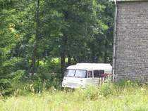 Dieser Robur steht etwas versteckt in Jhstadt hinter einer Werkstadt. (20.07.08)