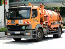 ATEGO-1828 verl�sst nach verrichteter Arbeit das M�nchener Messegel�nde; 130607