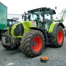 Claas Arion 640 ausgestellt am  Tag der offenen T�r  anl. Neuer�ffnung der CLAAS-Niederlassung in H�nfeld-Michelsrombach, Juni 2013