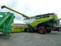 Claas Lexion 760 pr�sentiert am  Tag der offenen T�r  anl. Neuer�ffnung der CLAAS-Niederlassung in H�nfeld-Michelsrombach, Juni 2013