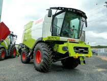 Claas Lexion 730 pr�sentiert am  Tag der offenen T�r  anl. Neuer�ffnung der CLAAS-Niederlassung in H�nfeld-Michelsrombach, Juni 2013