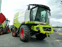 Claas Lexion 730 pr�sentiert am  Tag der offenen T�r  anl. Neuer�ffnung der CLAAS-Niederlassung in H�nfeld-Michelsrombach, Juni 2013