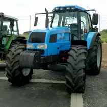 Landini Legend steht zum Verkauf am  Tag der offenen T�r  anl. Neuer�ffnung der CLAAS-Niederlassung in H�nfeld-Michelsrombach, Juni 2013