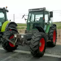Fendt 380 GT steht zum Verkauf am  Tag der offenen T�r  anl. Neuer�ffnung der CLAAS-Niederlassung in H�nfeld-Michelsrombach, Juni 2013