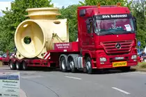 Zur Wirtschaftsmesse ausgestellter Schwertransport mit einer Rotornabe f�r Windkraftanlagen, hergestellt in der Eisengie�erei Torgelow. - 23.06.2013