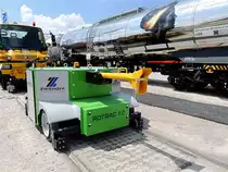 ROTRAC-E2 bringt eine Motorleistung von  4x4,5kW und kann auf Spurweiten von 1000 �1676mm eingesetzt werden; 130607