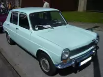 Simca 1100. Der 1100´er wurde von 1967 - 1985 produziert. Hier wurde ein Fahrzeug der ersten Serie abgelichtet. Bei Produktionsbeginn hatte der 1100 944 cm� Hubraum, der sich im Zuge der Modellpflege bis auf 1.4l erh�hte. Der Simca 1100 f�hrte mehrere Jahre die Zulassungsstatistik in Frankreich an. Oldtimertreffen Kokerei Zollverein am 02.06.2013.
