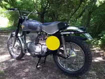 AWO Scrambler Bj. 2013, optisch an AWO GS angelehnt.
Basis AWO Sport Bj. 1960. Aufgenommen im Juni 2013.

Simson Scrambler, Cross AWO, Enduro AWO 