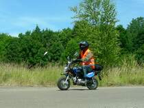 auf den ersten Blick sieht dieses Minimoped aus wie von Honda was es mal gab, zu Gast beim 7. Internatinalen Ostblock Fahrzeugtreffen in Ptnitz am 06.07.2008

