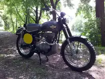 AWO Scrambler Bj. 2013, optisch an AWO GS angelehnt.
Basis AWO Sport Bj. 1960. Aufgenommen im Juni 2013.

Simson Scrambler, Cross AWO, Enduro AWO 