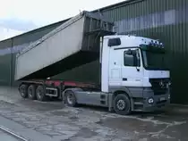 Mercedes Kipper hatte,am 27.Juni 2013,bereits Feierabend.Aufgenommen in Bergen/R�gen.