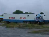 Am 25.Juni 2013 kam der Zirkus Renz mit diesem MAN Sattelzug noch im Trocknen in Bergen/R�gen an.