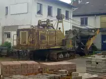 Alter NOBAS-Bagger (UB80), abgestellt auf dem Gelände einer Baumaschinenvermietung in Nordhausen 30.06.2013