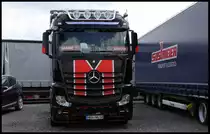Mercedes Actros am 30.06.13 in Fulda Galerie