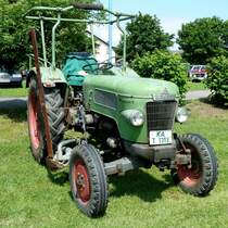 Fendt Farmer 2 gesehen bei der Oldtimerausstellung in Karlsdorf-Neuthard im Juni 2013