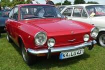 Fiat 850 Coupe gesehen bei der Oldtimerausstellung in Karlsdorf-Neuthard im Juni 2013
