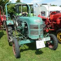 Kramer K 15 ist beim Sommerfest in Karlsdorf-Neuthart ausgestellt, Juni 2013