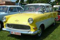 Opel Rekord P 1 pr�sentiert beim Sommerfest in Karlsdorf-Neuthart, Juni 2013