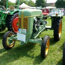 Bautz A 122 ist anl. des Sommerfestes in Karlsdorf-Neuthart ausgestellt, Juni 2013