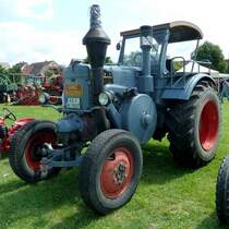 Lanz-Bulldog steht beim Sommerfest in Karlsdorf-Neuthart, Juni 2013 