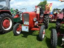 G�ldner G30 steht beim Sommerfest in Karlsdorf-Neuthart, Juni 2013