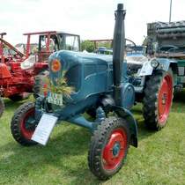 Lanz 16 steht beim Sommerfest in Karlsdorf-Neuthart, Juni 2013
