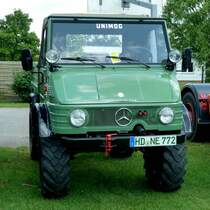 Unimog, gesehen beim Sommerfest in Karlsdorf-Neuthart, Juni 2013